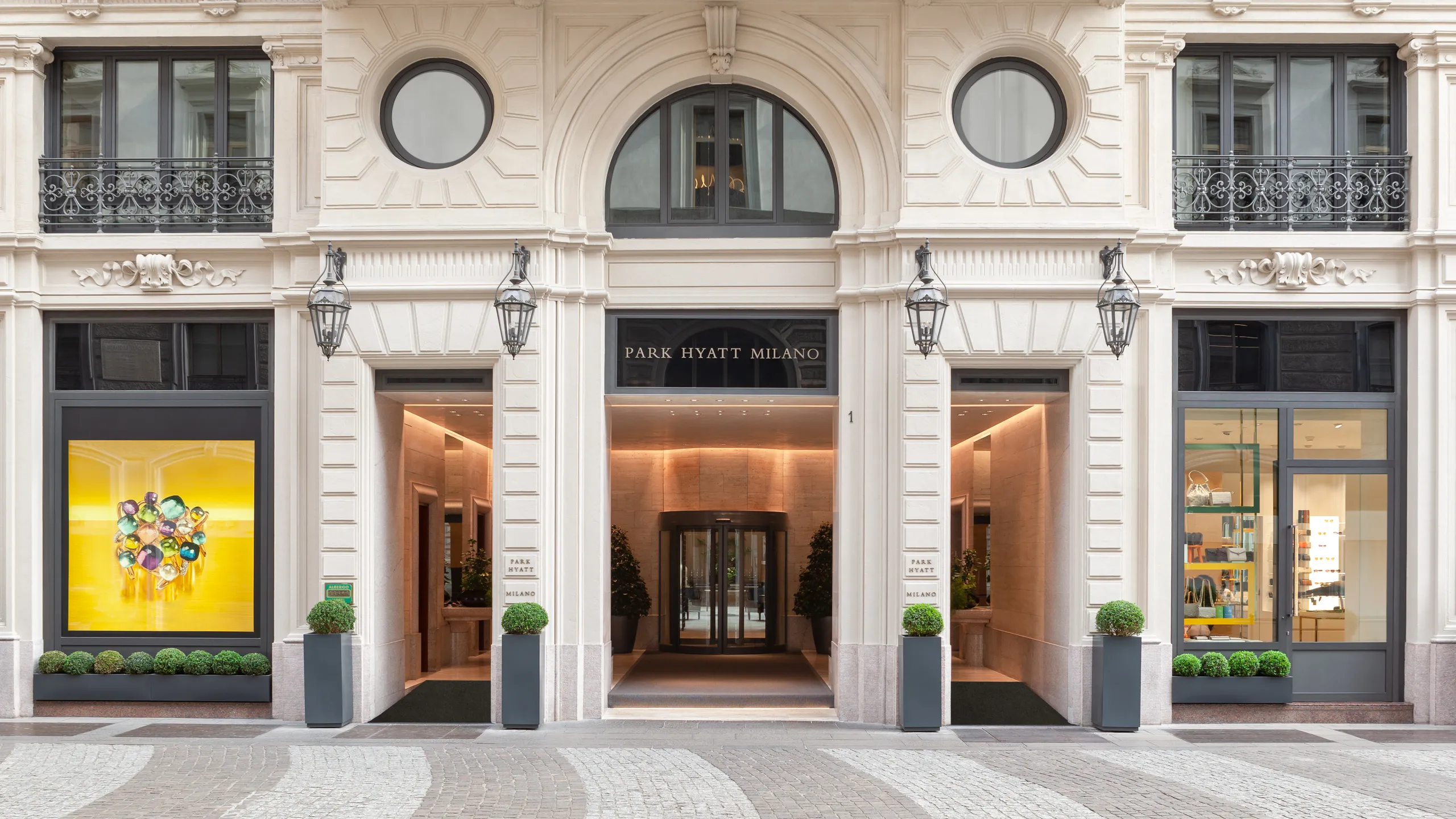 Hyatt Privé
